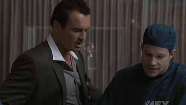 Charmed-Online-dot-NL-NipTuck5x01-2773.jpg