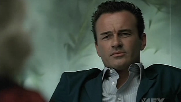 Charmed-Online-dot-NL-NipTuck5x02-0146.jpg