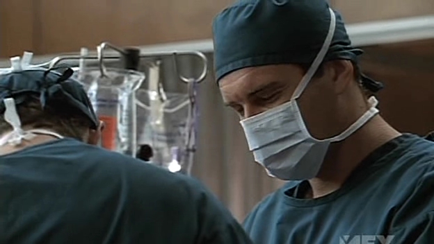 Charmed-Online-dot-NL-NipTuck5x02-0396.jpg