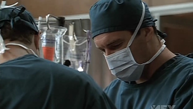 Charmed-Online-dot-NL-NipTuck5x02-0406.jpg