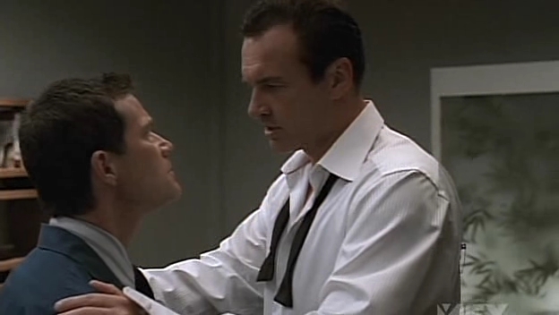 Charmed-Online-dot-NL-NipTuck5x02-1850.jpg