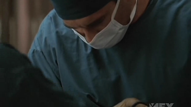 Charmed-Online-dot-NL-NipTuck5x03-1236.jpg