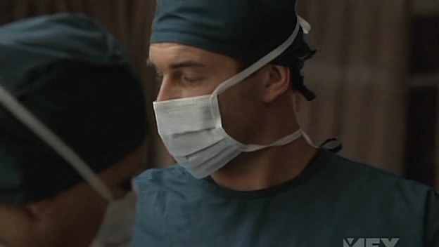 Charmed-Online-dot-NL-NipTuck5x03-1259.jpg