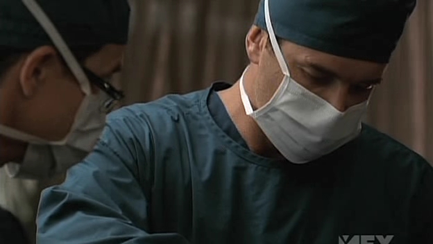 Charmed-Online-dot-NL-NipTuck5x03-1289.jpg