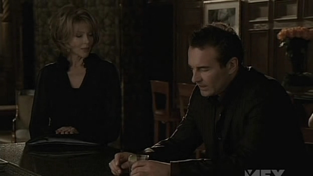 Charmed-Online-dot-NL-NipTuck5x03-2370.jpg