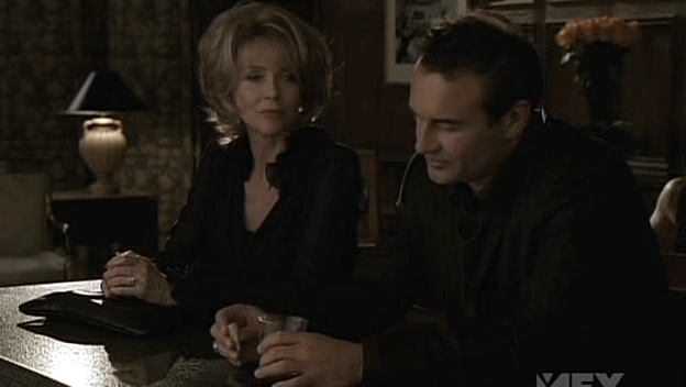 Charmed-Online-dot-NL-NipTuck5x03-2450.jpg