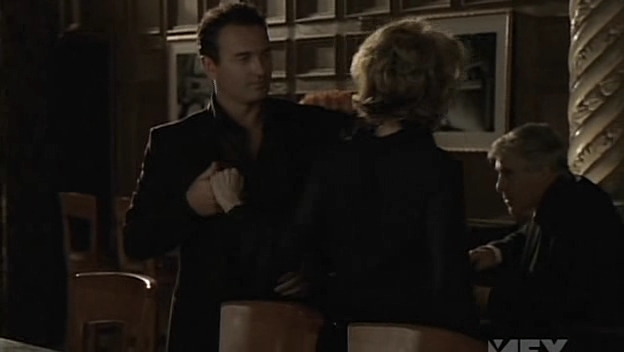 Charmed-Online-dot-NL-NipTuck5x03-2541.jpg
