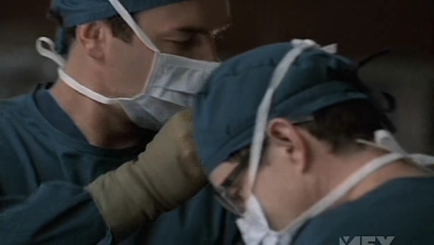 Charmed-Online-dot-NL-NipTuck5x04-0527.jpg