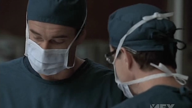 Charmed-Online-dot-NL-NipTuck5x04-0549.jpg