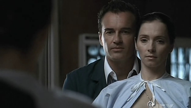 Charmed-Online-dot-NL-NipTuck5x04-1205.jpg