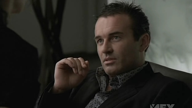 Charmed-Online-dot-NL-NipTuck5x05-0168.jpg