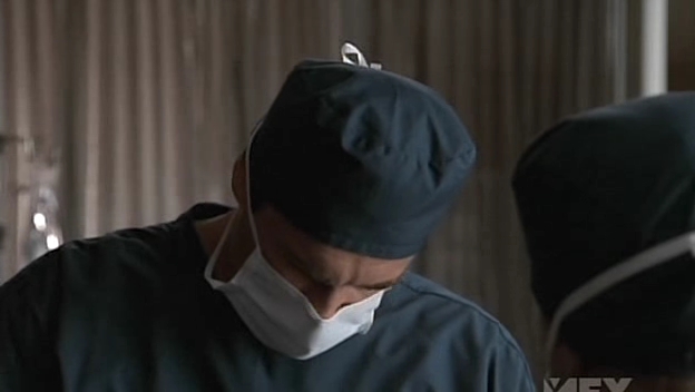 Charmed-Online-dot-NL-NipTuck5x05-0671.jpg