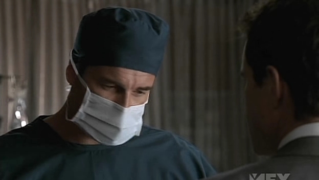 Charmed-Online-dot-NL-NipTuck5x05-0705.jpg