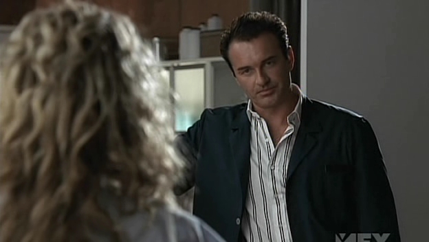 Charmed-Online-dot-NL-NipTuck5x05-1832.jpg