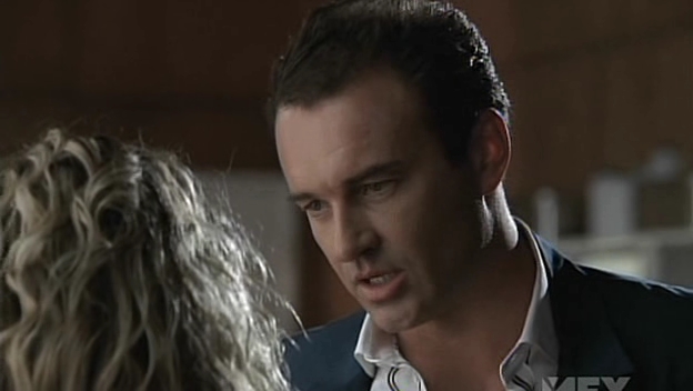 Charmed-Online-dot-NL-NipTuck5x05-1855.jpg