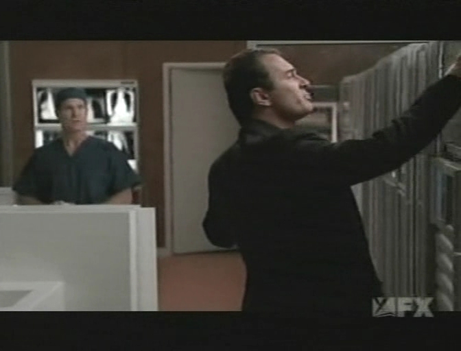 Charmed-Online-dot-NL-NipTuck5x06-0043.jpg