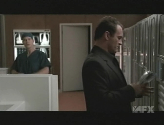 Charmed-Online-dot-NL-NipTuck5x06-0048.jpg