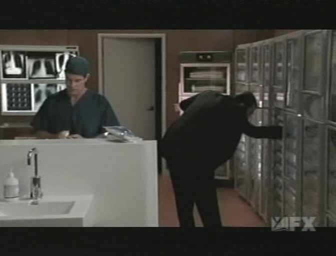 Charmed-Online-dot-NL-NipTuck5x06-0058.jpg
