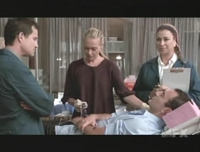 Charmed-Online-dot-NL-NipTuck5x06-0675.jpg