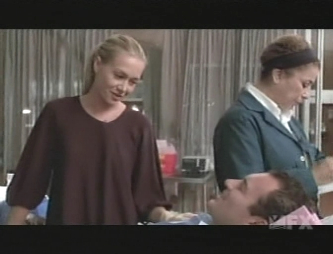 Charmed-Online-dot-NL-NipTuck5x06-0717.jpg