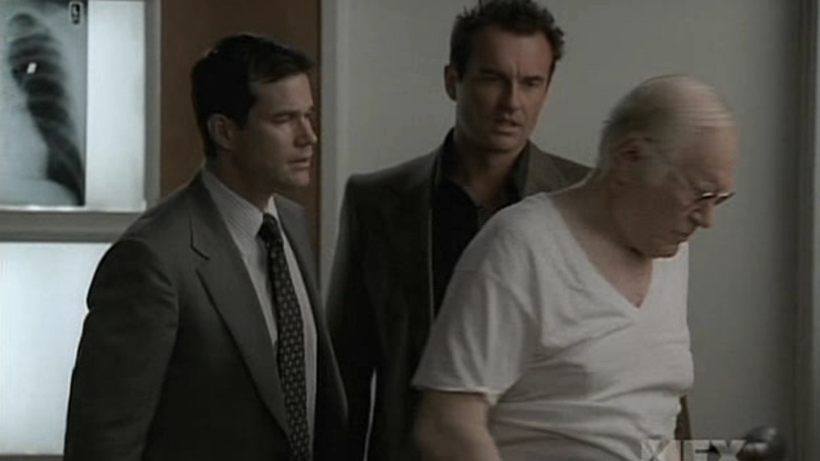 Charmed-Online-dot-NL-NipTuck5x07-0452.jpg