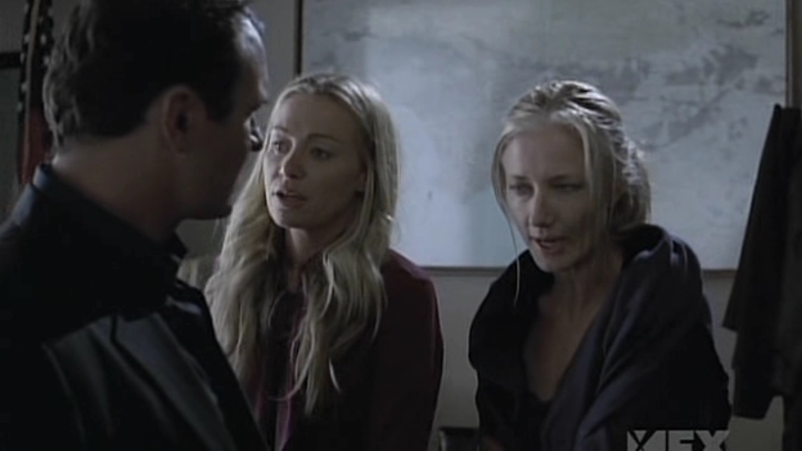 Charmed-Online-dot-NL-NipTuck5x07-1064.jpg