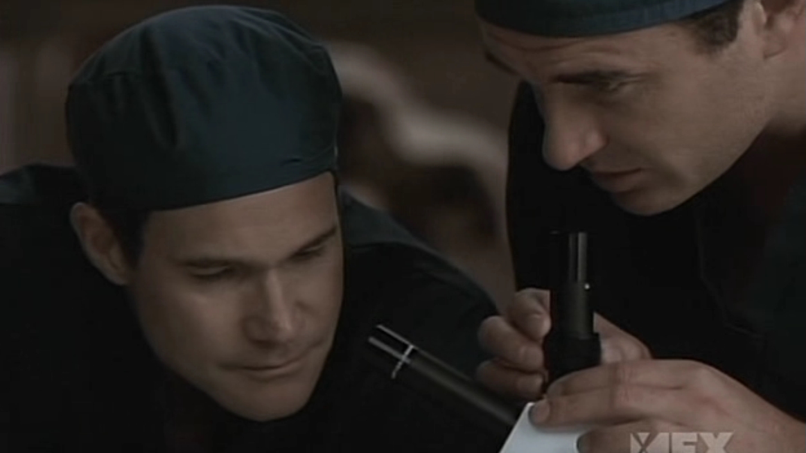 Charmed-Online-dot-NL-NipTuck5x07-1295.jpg