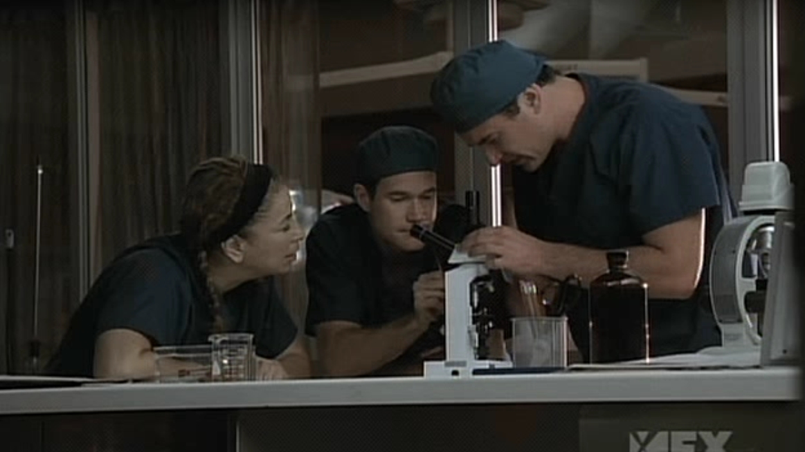 Charmed-Online-dot-NL-NipTuck5x07-1311.jpg