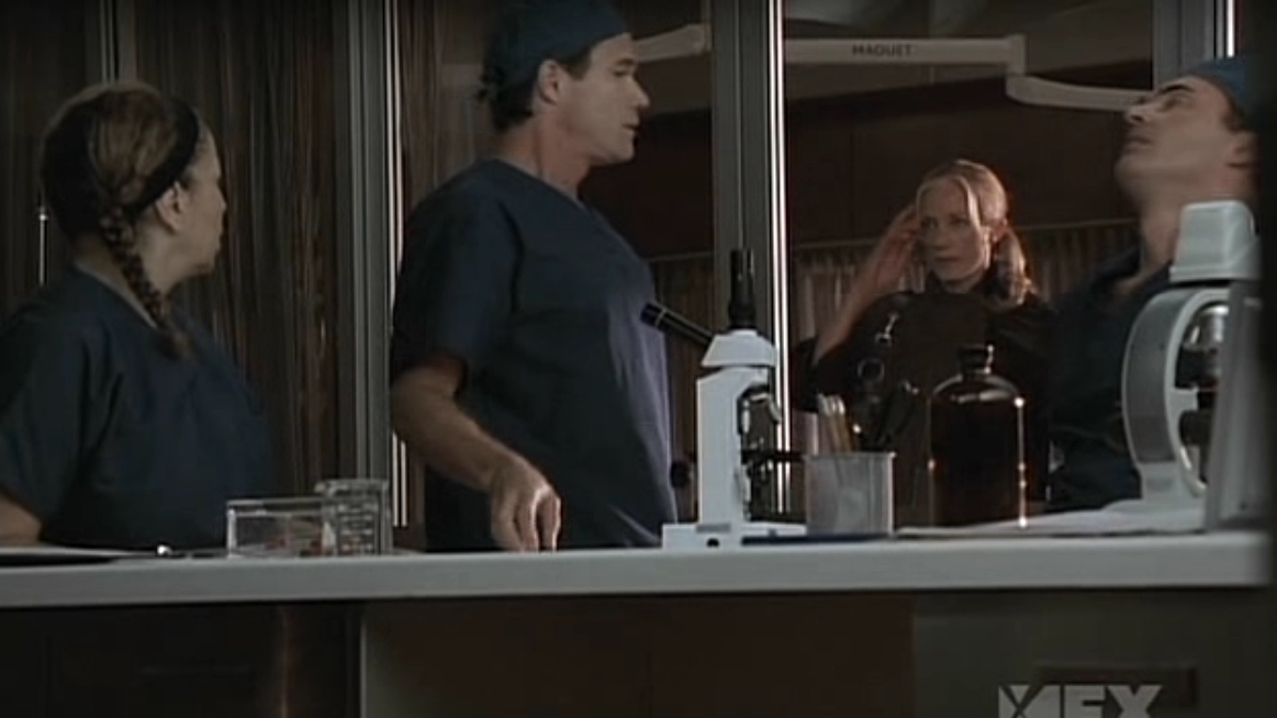 Charmed-Online-dot-NL-NipTuck5x07-1334.jpg