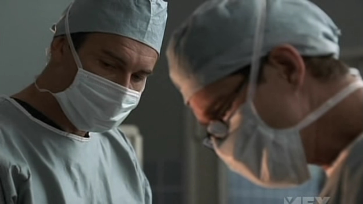 Charmed-Online-dot-NL-NipTuck5x08-0327.jpg
