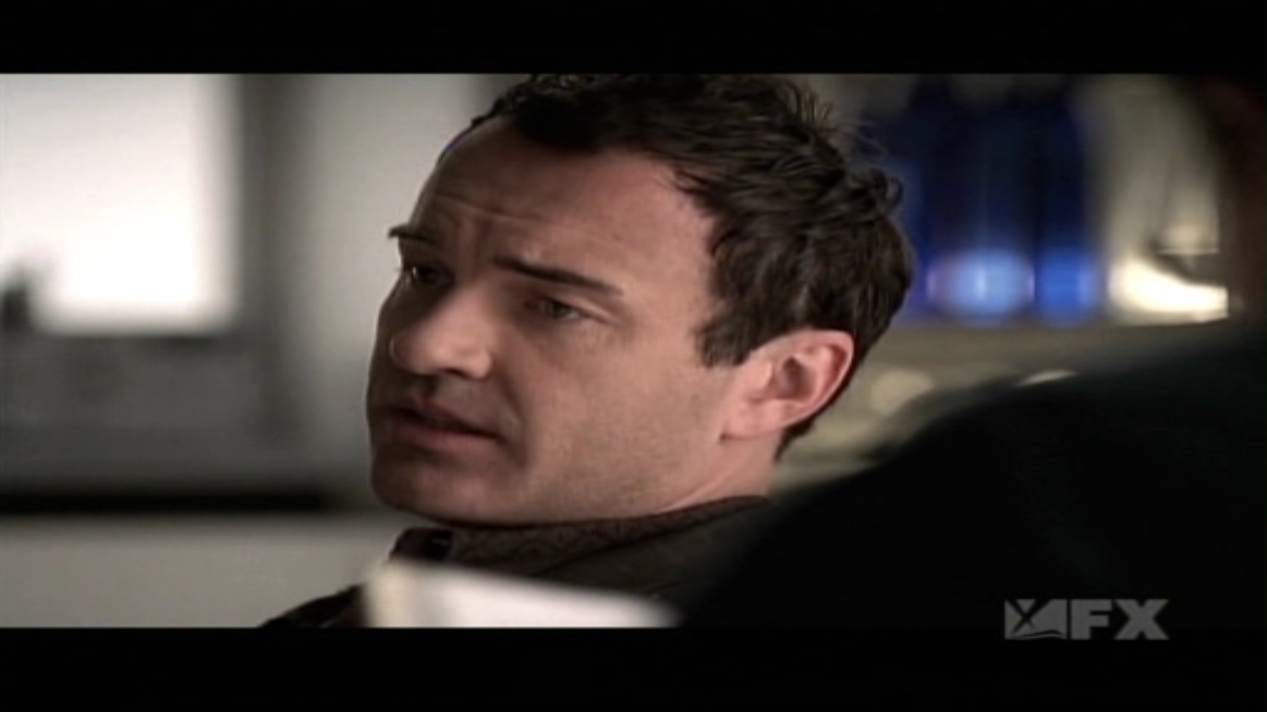 Charmed-Online-dot-NL-NipTuck5x09-0604.jpg