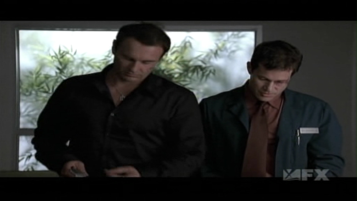 Charmed-Online-dot-NL-NipTuck5x09-2380.jpg