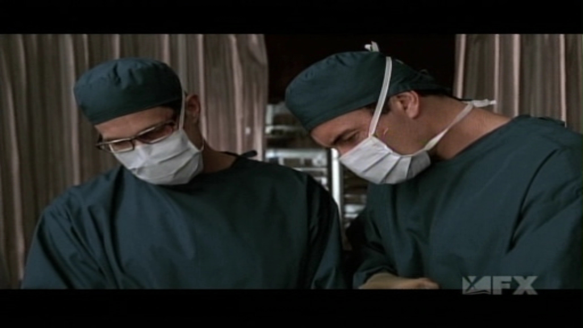 Charmed-Online-dot-NL-NipTuck5x09-2425.jpg