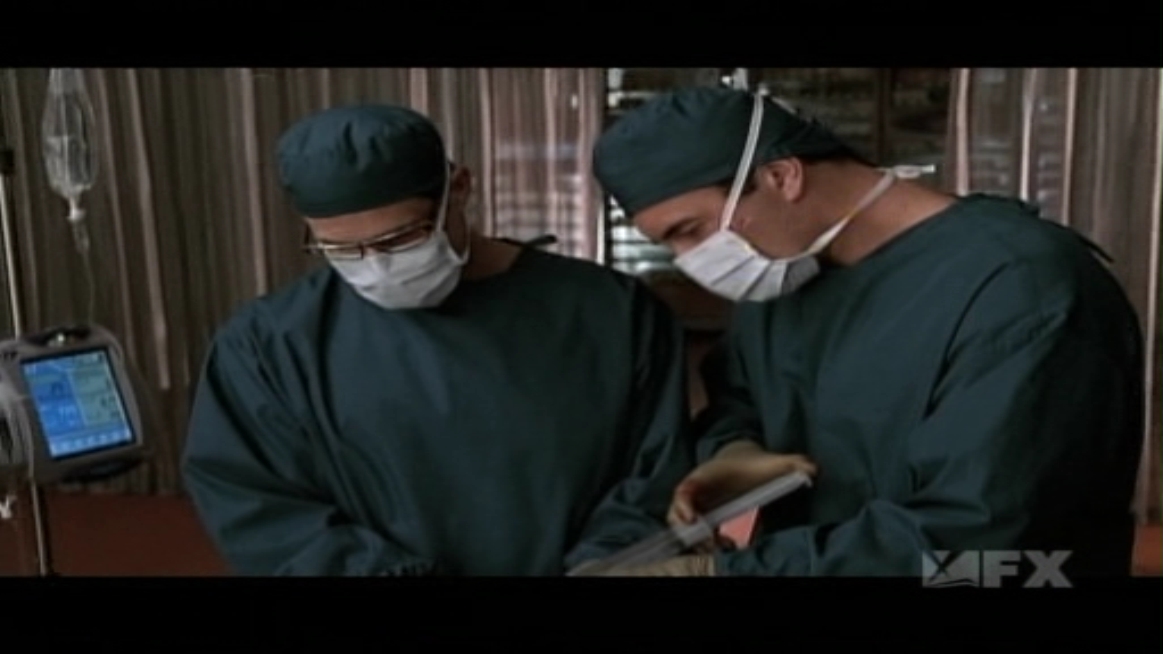 Charmed-Online-dot-NL-NipTuck5x09-2429.jpg