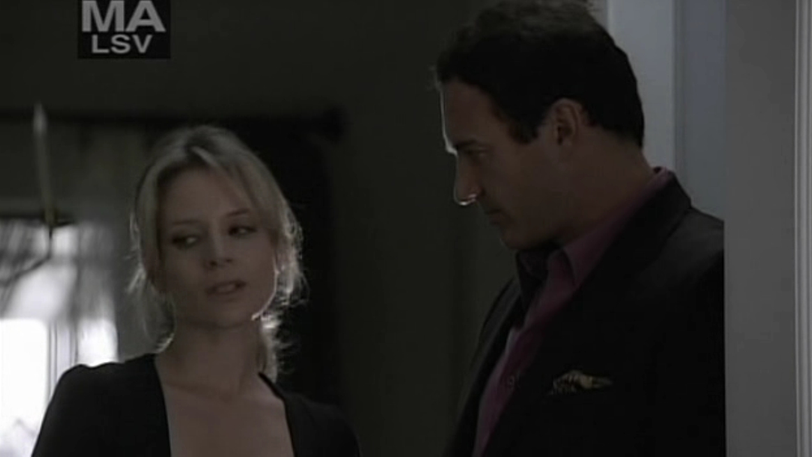 Charmed-Online-dot-NL-NipTuck5x10-2011.jpg