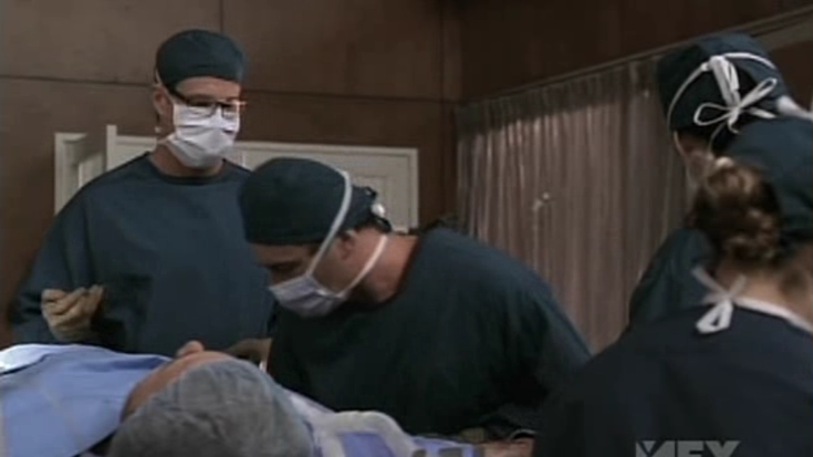Charmed-Online-dot-NL-NipTuck5x11-0370.jpg