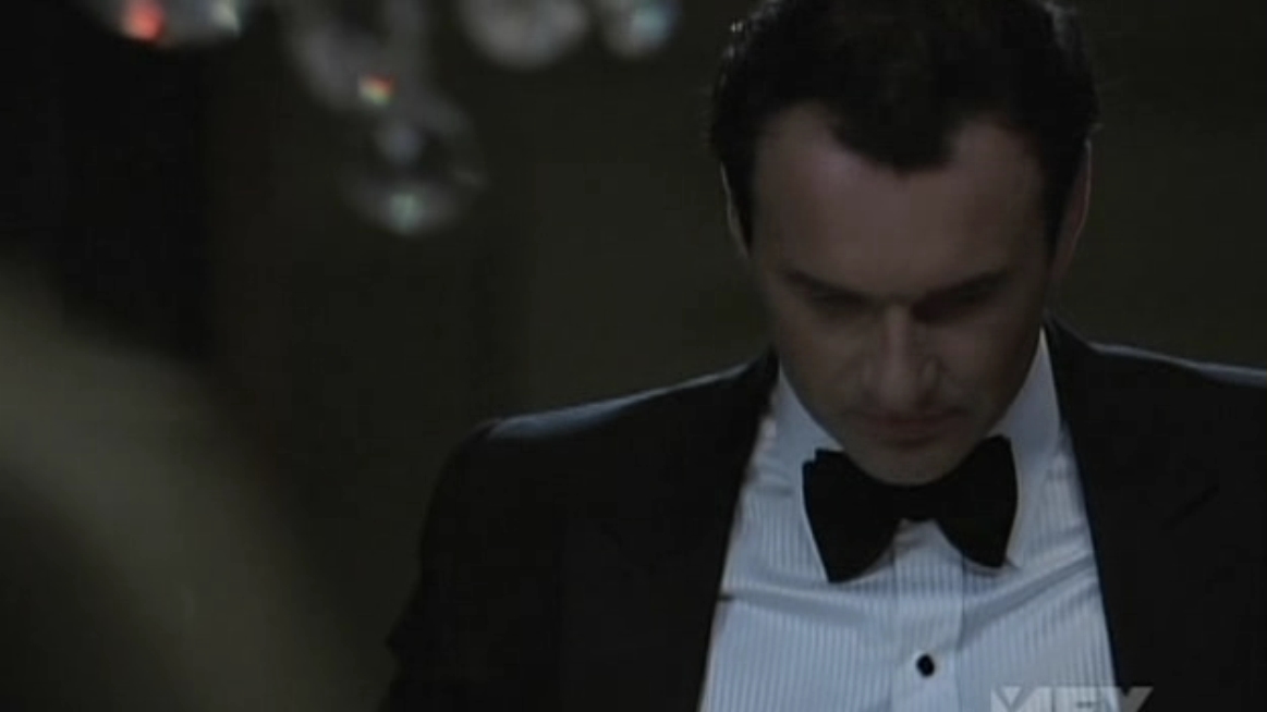 Charmed-Online-dot-NL-NipTuck5x12-0906.jpg