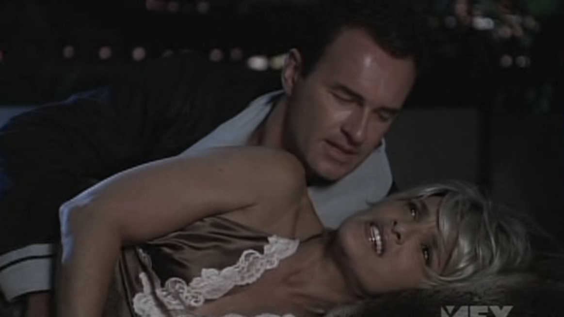 Charmed-Online-dot-NL-NipTuck5x12-1246.jpg