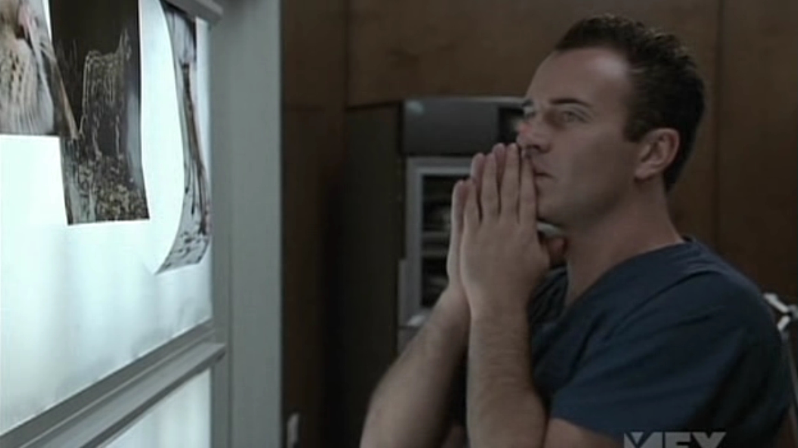 Charmed-Online-dot-NL-NipTuck5x12-1559.jpg