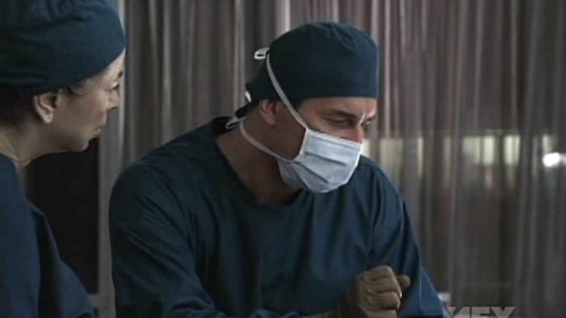 Charmed-Online-dot-NL-NipTuck5x12-1600.jpg