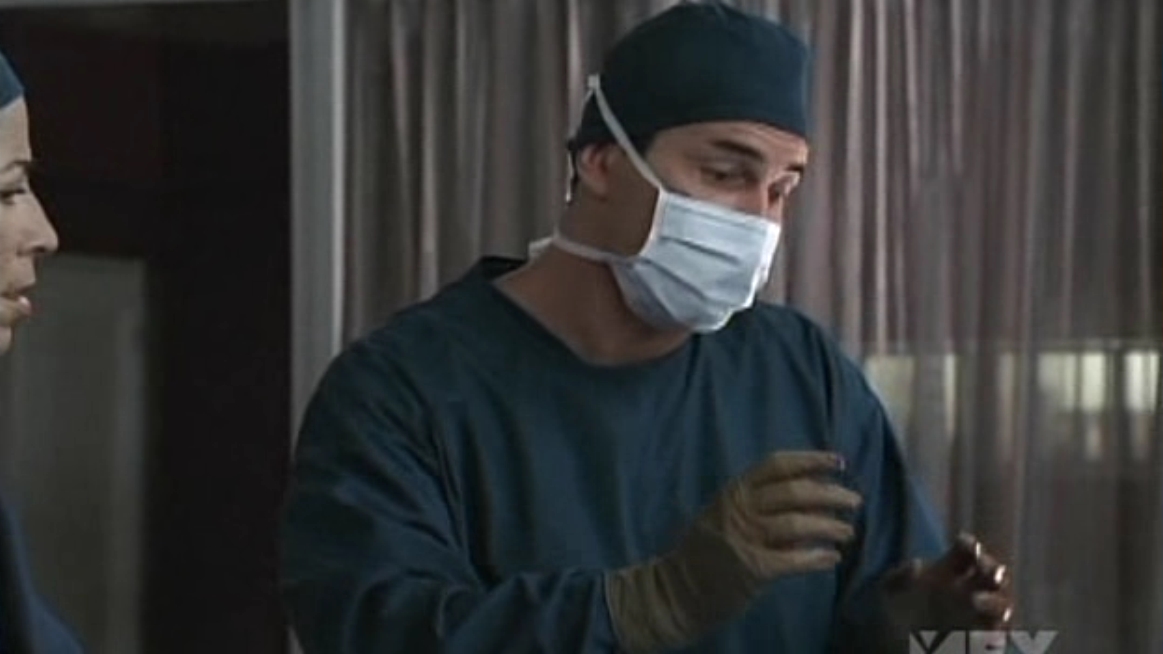 Charmed-Online-dot-NL-NipTuck5x12-1609.jpg