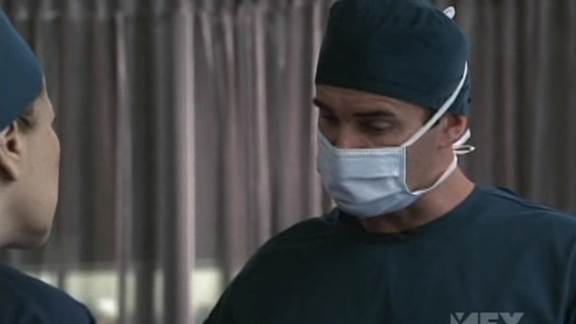 Charmed-Online-dot-NL-NipTuck5x12-1620.jpg