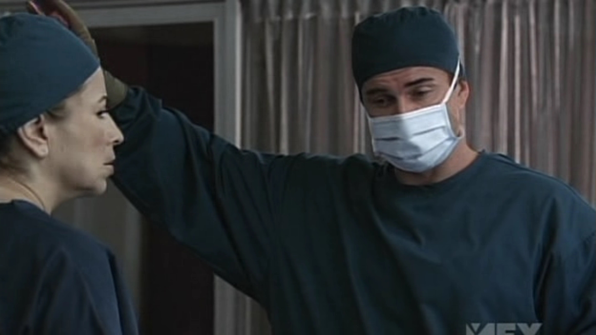 Charmed-Online-dot-NL-NipTuck5x12-1627.jpg