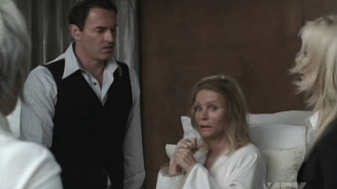 Charmed-Online-dot-NL-NipTuck5x12-2058.jpg Charmed-Online-dot-NL-NipTuck5x12-2058.jpg