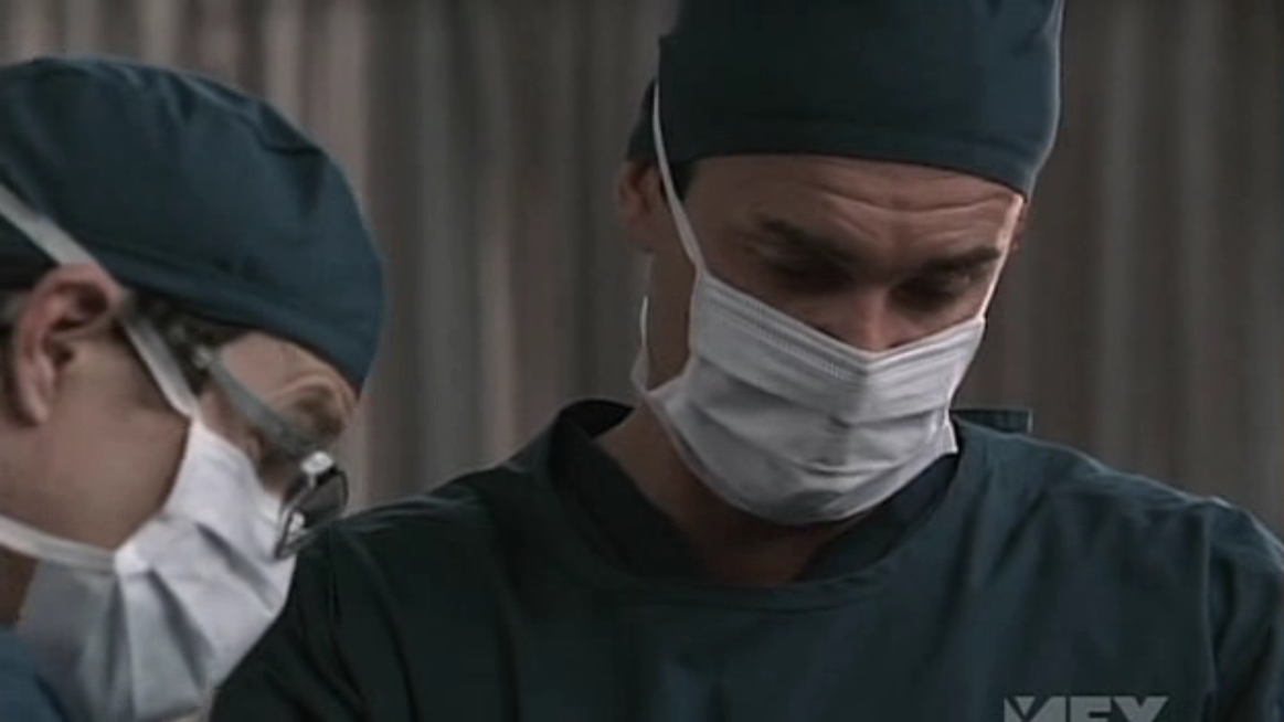 Charmed-Online-dot-NL-NipTuck5x12-2177.jpg