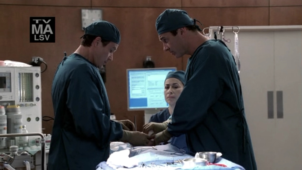 Charmed-Online-dot-NL-NipTuck5x13-0267.jpg