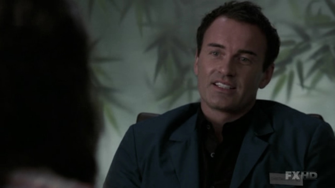 Charmed-Online-dot-NL-NipTuck5x13-0412.jpg