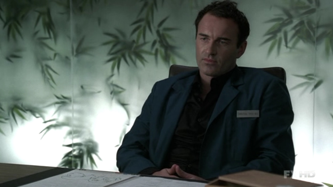 Charmed-Online-dot-NL-NipTuck5x13-0809.jpg