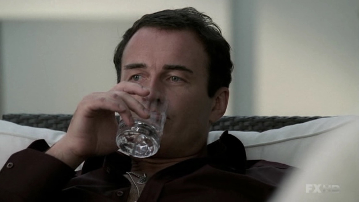 Charmed-Online-dot-NL-NipTuck5x13-1208.jpg