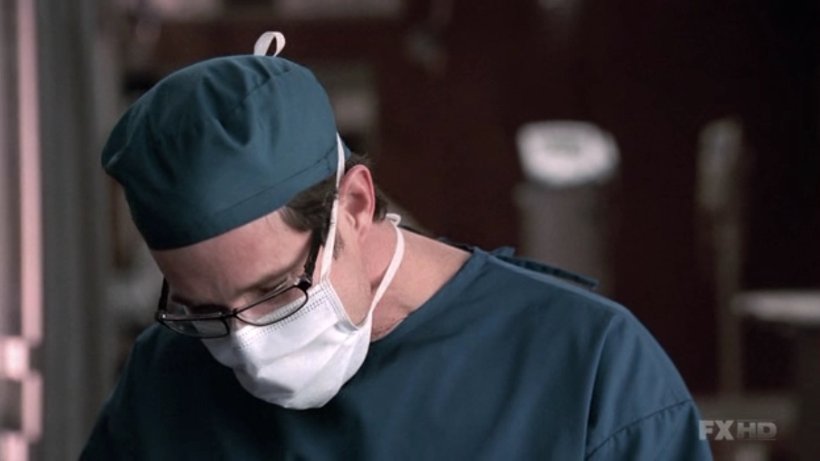 Charmed-Online-dot-NL-NipTuck5x14-0184.jpg